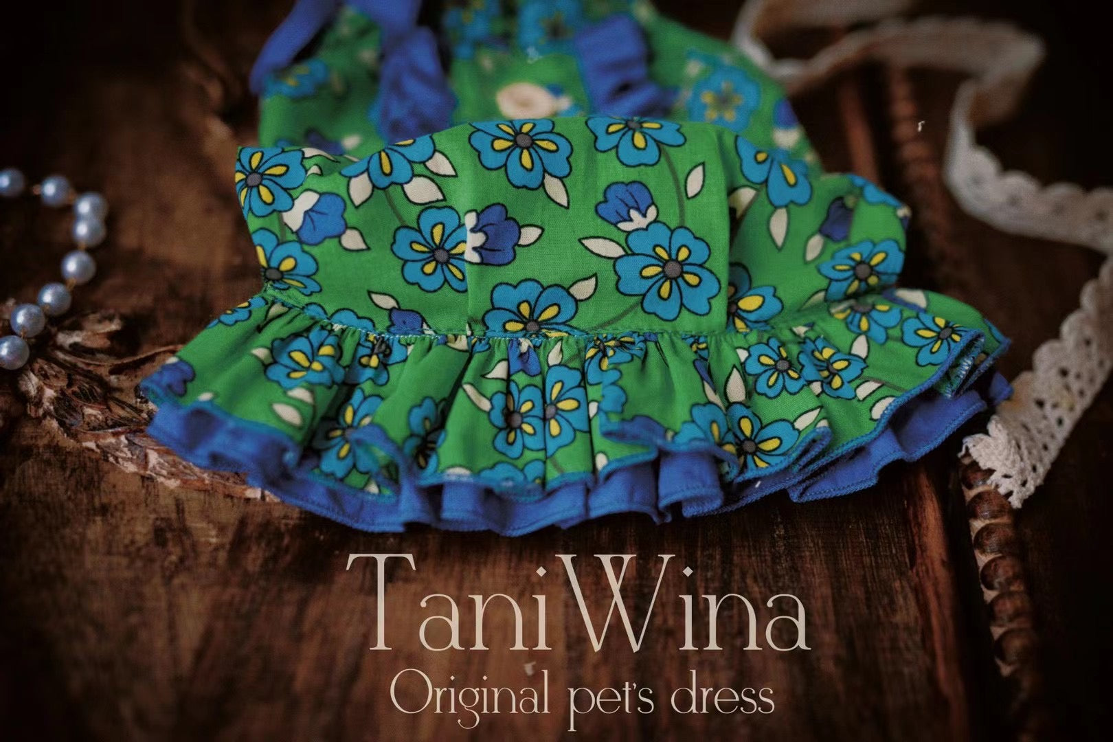 TaniWina Green Leaf Rose Collar Dress for Small Dog